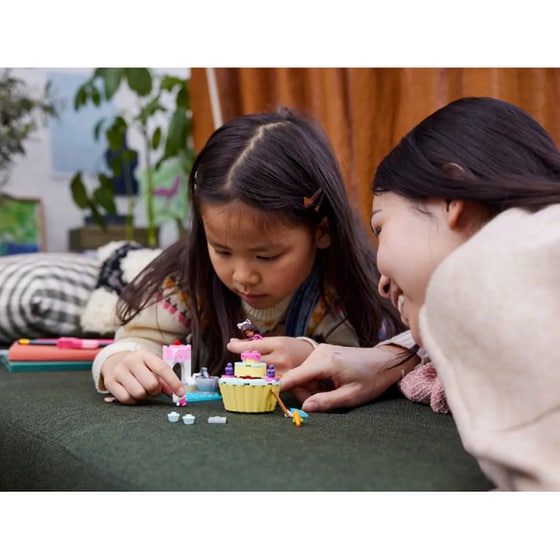 LEGO® Gabby's Dollhouse Bakey with Cakey Fun (10785) image 2