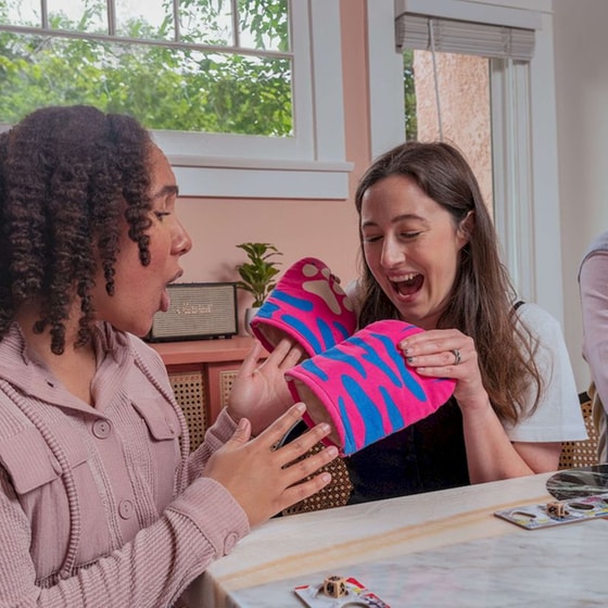 The Cat Mitt Game Επιτραπέζιο (The Couple Game) image 5