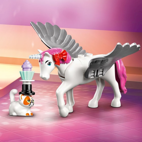 LEGO® Friends Costume Party with Unicorn & Fairy (42661) image 9