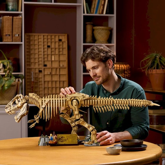 LEGO® Jurassic World Dinosaur Fossils: Tyrannosaurus rex (76968) image 4