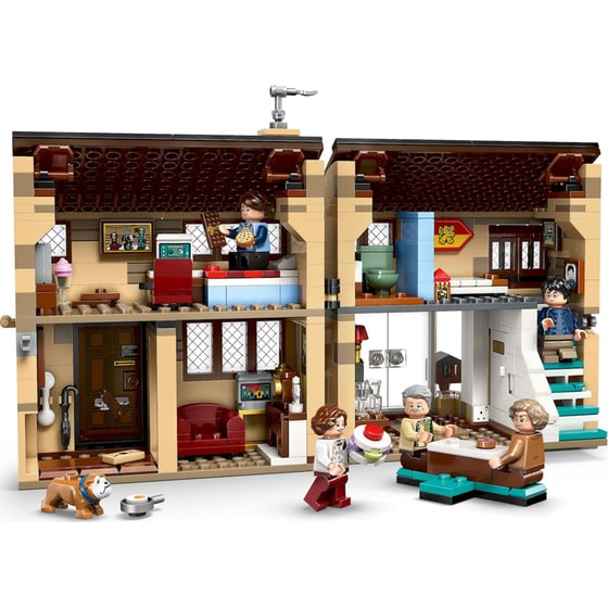 LEGO® Harry Potter Privet Drive: Aunt Marge's Visit (76451) image 5