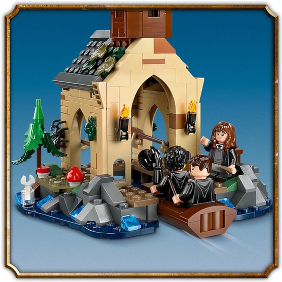 LEGO® Harry Potter Hogwarts™ Castle Boathouse (76426) image 11