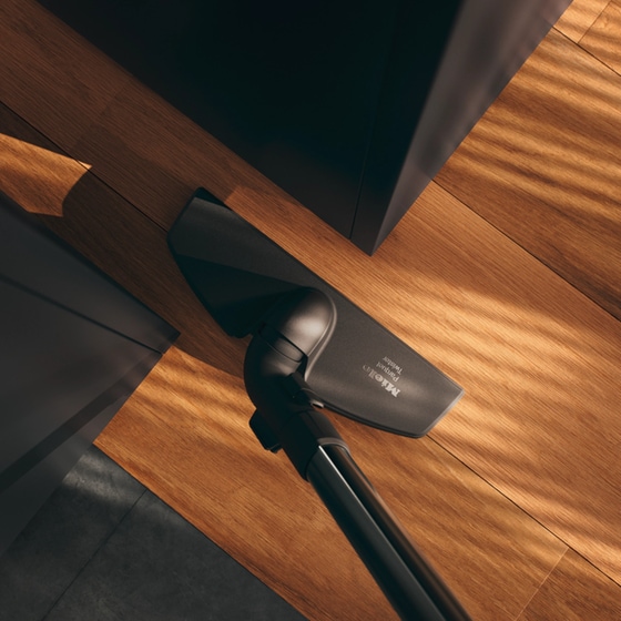 MIELE Complete C3 125 Gala Edition 890 W με Κάδο 1 L Μαύρη Ηλεκτρική Σκούπα image 3