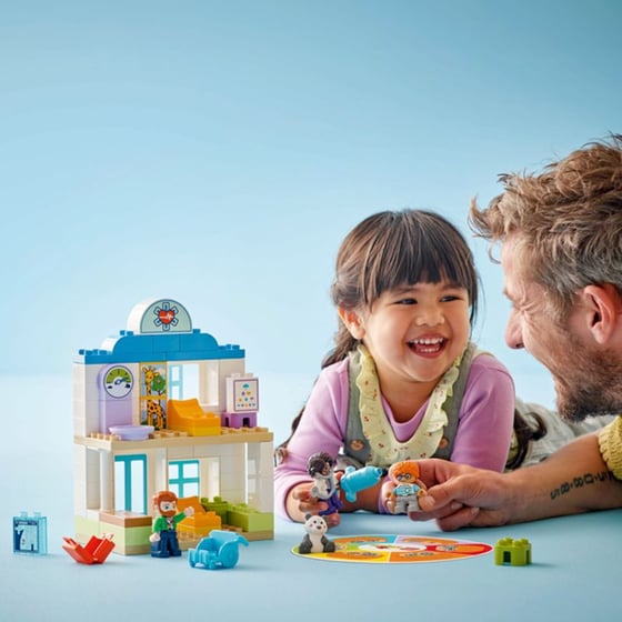LEGO® Duplo First Time: Visit with the Doctor (10449) image 10