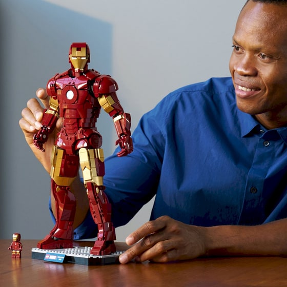 LEGO® Marvel Iron Man Mark 3 Collectors' Edition (76344) image 5