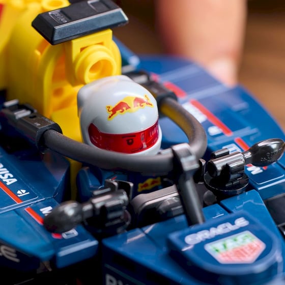 LEGO® Speed Champions Oracle Red Bull Racing RB20 F1® (77243) image 6