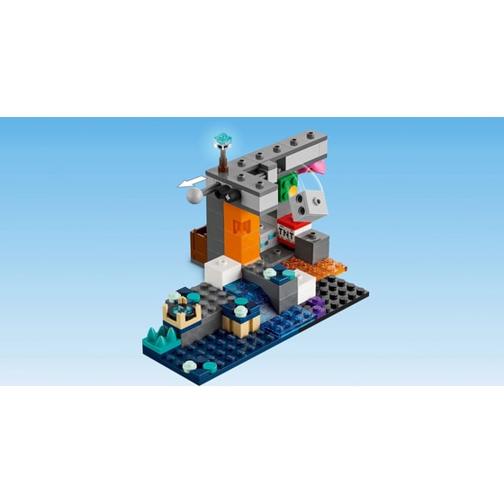 LEGO® Minecraft® The Warden Encounter (21274) image 18