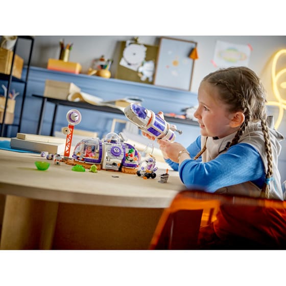 LEGO® Friends Mars Space Base and Rocket (42605) image 17