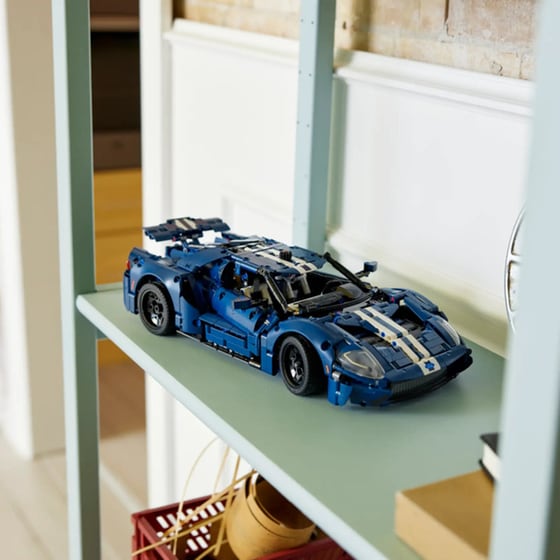 LEGO® Technic 2022 Ford Gt (42154) image 10