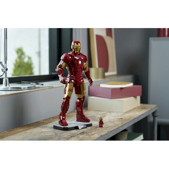 LEGO® Marvel Iron Man Mark 3 Collectors' Edition (76344) image 6