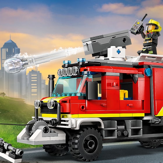 LEGO® City Fire Command Truck (60374) image 13