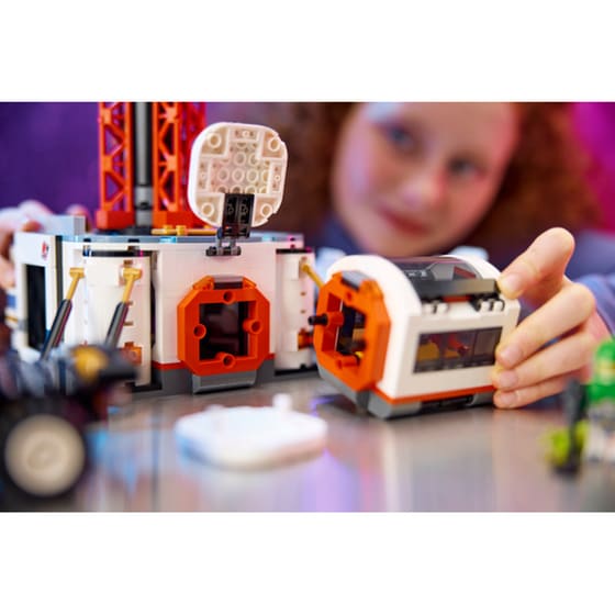 LEGO® City Space Base and Rocket Launchpad (60434) image 11