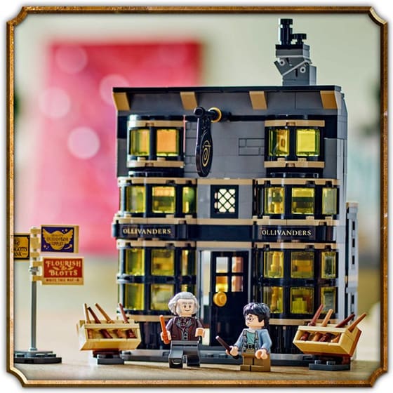 LEGO® Harry Potter Ollivanders™ & Madam Malkin's Robes (76439) image 11