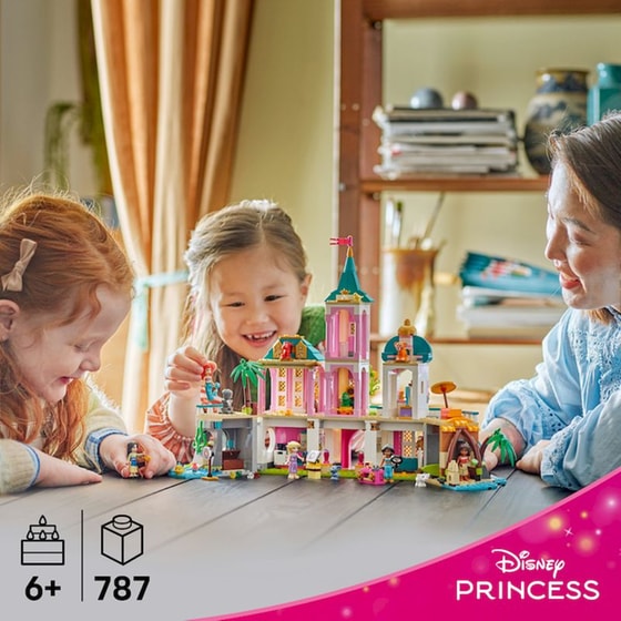 LEGO® Disney Princess Κάστρο Πριγκιπισσών & Βασιλικά Κατοικίδια (43267) image 1