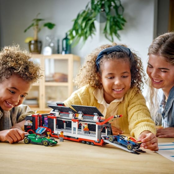 LEGO® City F1® Truck with RB20 & AMR24 F1® Cars (60445) image 10