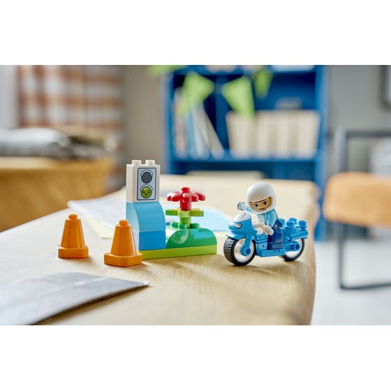 LEGO® Duplo® Blue Police Motorcycle (10471) image 6