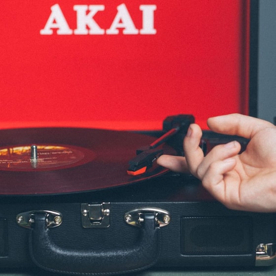 Πικάπ Akai ATT-E10 Με Ενσωματωμένα Ηχεία - Μαύρο image 22