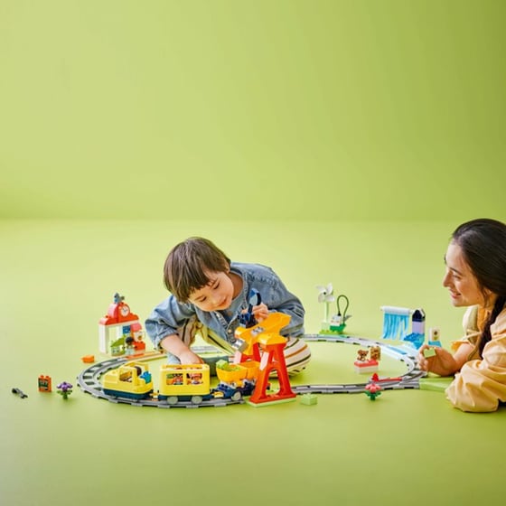 LEGO® Duplo Big Interactive Community Train (10428) image 10