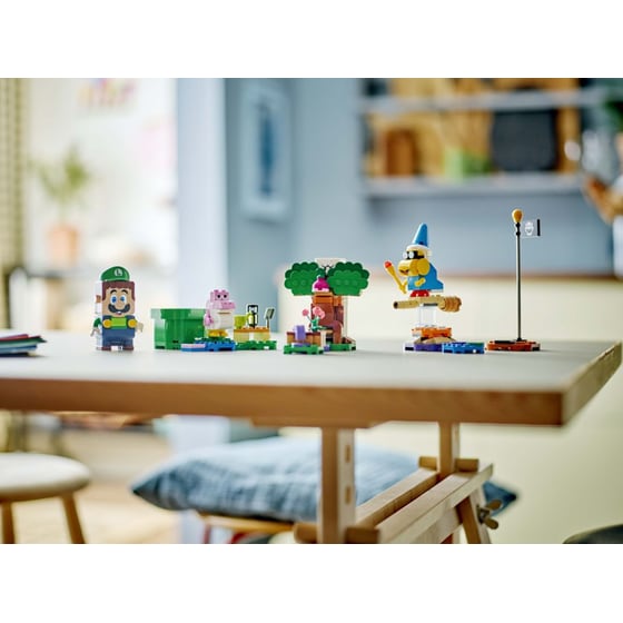 LEGO® Super Mario™ Adventures with Interactive LEGO® Luigi™ (71440) image 8