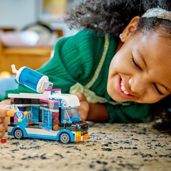 LEGO® City Penguin Slushy Van (60384) image 3