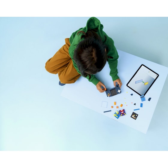 LEGO® Creator Retro Gaming Console (31380) image 4