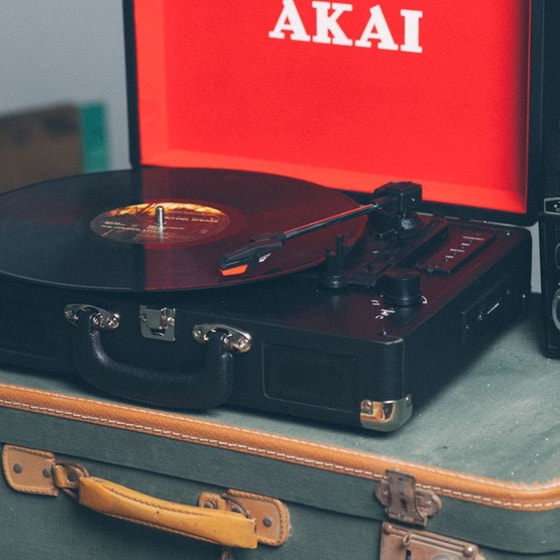 Πικάπ Akai ATT-E10 Με Ενσωματωμένα Ηχεία - Μαύρο image 18