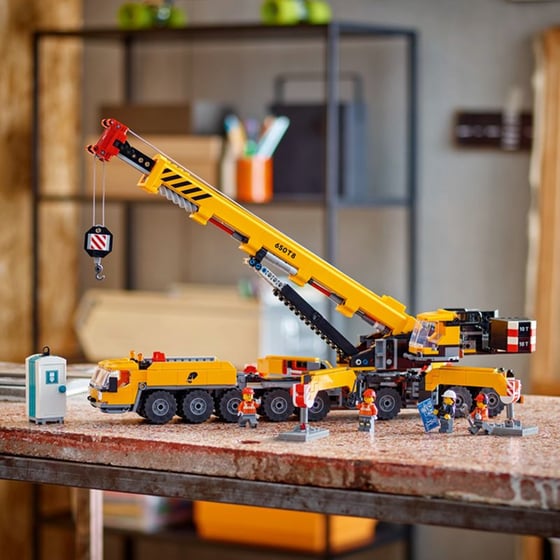 LEGO® City Yellow Mobile Construction Crane (60409) image 1