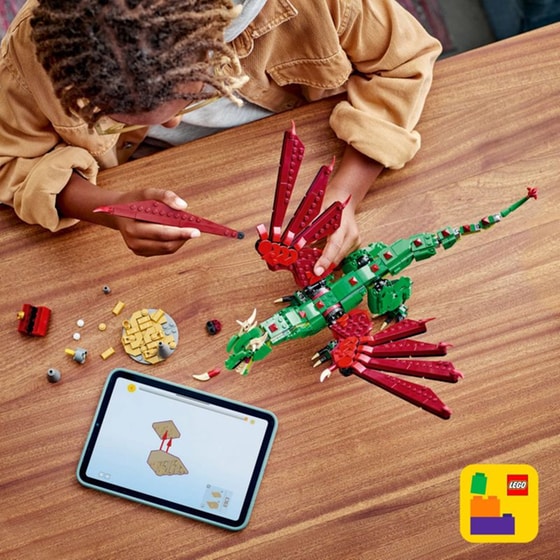 LEGO® Creator Medieval Dragon (31161) image 8