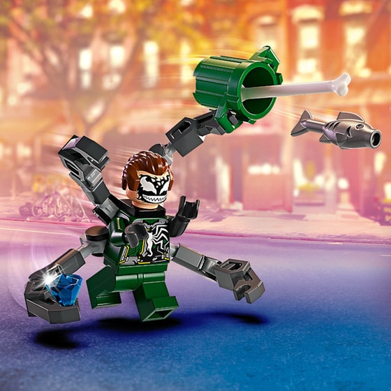 LEGO® Marvel Motorcycle Chase: Spider-Man vs. Doc Ock (76275) image 7