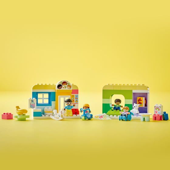 LEGO® Duplo Life At The Day-Care Center (10992) image 8
