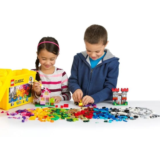 LEGO® Classic Large Creative Brick Box (10698) image 5