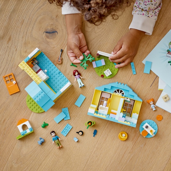 LEGO® Friends Paisleys House (41724) image 8