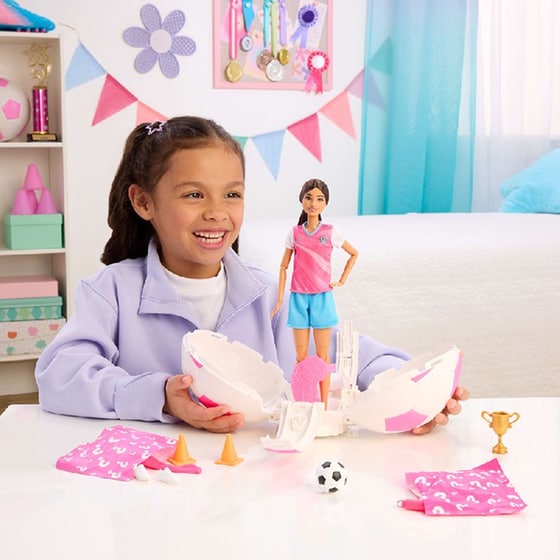 Κούκλα Μπάλα Έκπληξη Barbie - Ποδοσφαιρίστρια image 4