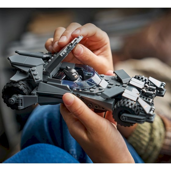 LEGO® DC Batman™ Batman v Superman™ Batmobile™ (Μπάτμομπιλ) (76331) image 2