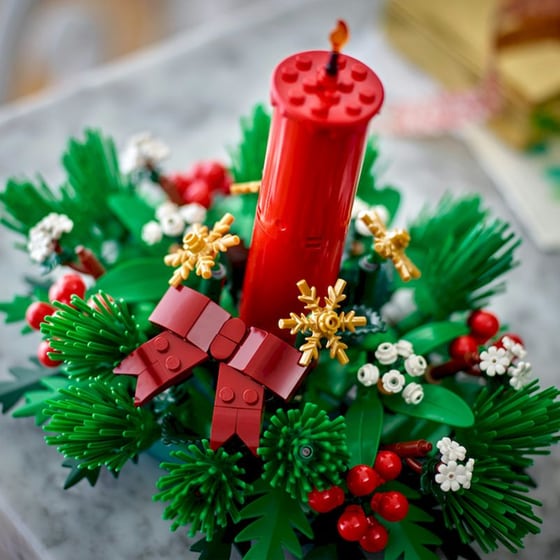 LEGO® Christmas Table Decoration (40743) image 7
