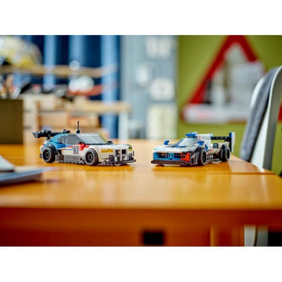 LEGO® Speed Champions BMW M4 GT3 & BMW M Hybrid V8 Race Cars (76922) image 1