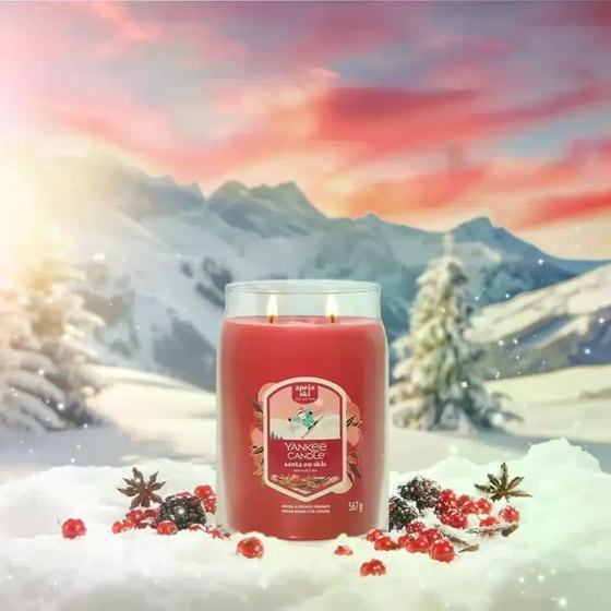 Κερί&nbsp;Yankee Candle Large&nbsp;Santa&nbsp;On&nbsp;Skis image 2