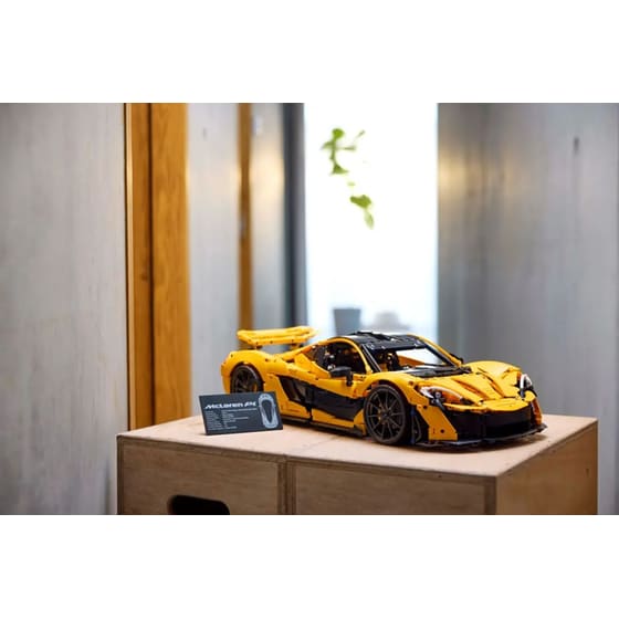 LEGO® Technic McLaren P1™ (42172) image 9