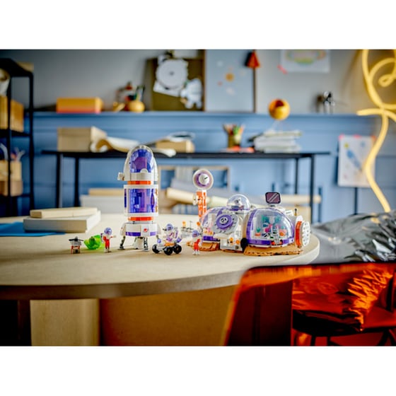 LEGO® Friends Mars Space Base and Rocket (42605) image 13