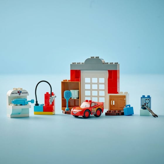 LEGO® DUPLO® Disney και Pixar Cars Επίσκεψη του Μακούιν στο Γκαράζ του Δόκτορα (10456) image 3