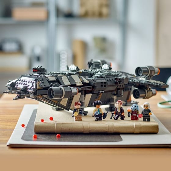 LEGO® Star Wars The Onyx Cinder (75374) image 12