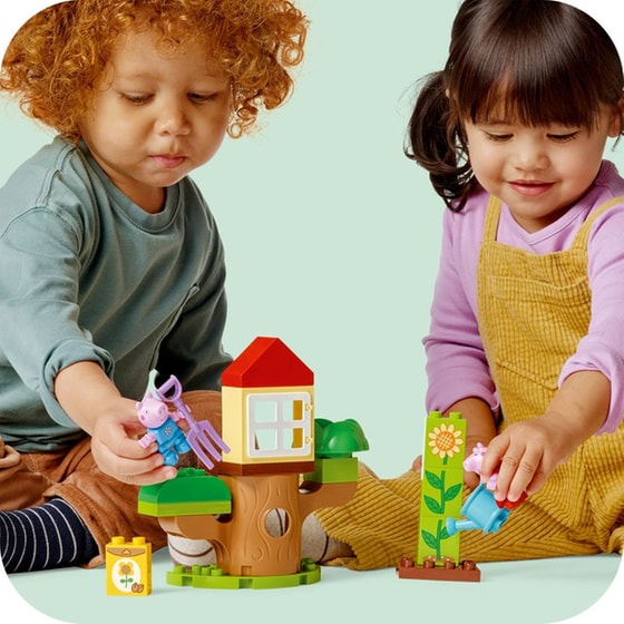 LEGO® Duplo Peppa Pig Garden and Tree House (10431) image 8
