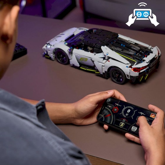 LEGO® Technic Super Sports Αυτοκίνητο Lamborghini Revuelto (42214) image 1