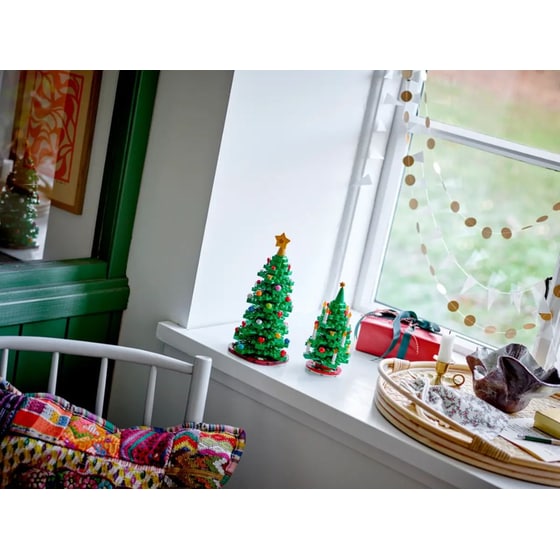 LEGO® Christmas Tree (40573) image 4