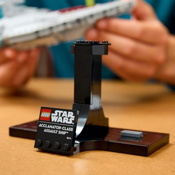 LEGO® Star Wars™ Acclamator-Class Assault Ship™ (75404) image 10