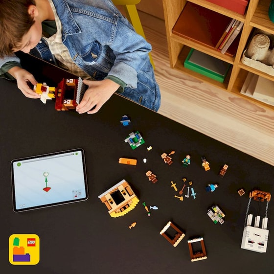 LEGO® Minecraft® Επίθεση του Αερικού-Αερόστατου στο Χωριό (21273) image 7