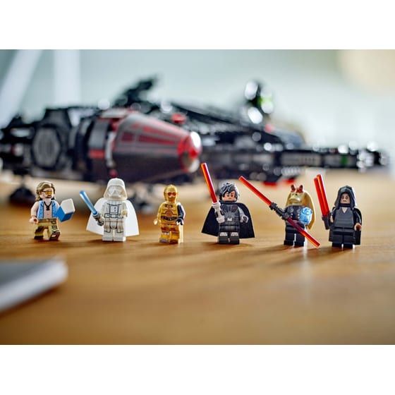 LEGO® Star Wars The Dark Falcon (75389) image 18