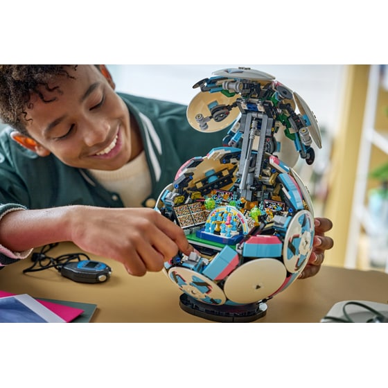 LEGO® Editions Football (43019) image 6