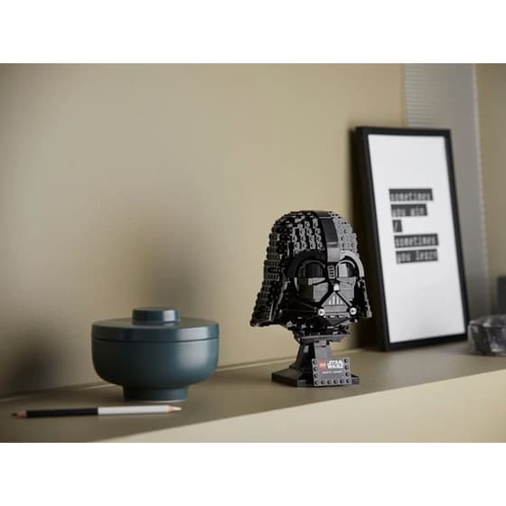 LEGO® Star Wars Darth Vader™ Helmet (75304) image 6