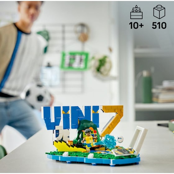 LEGO® Editions Vini Jr. Οι Καλύτερες Ποδοσφαιρικές Στιγμές (43027) image 1
